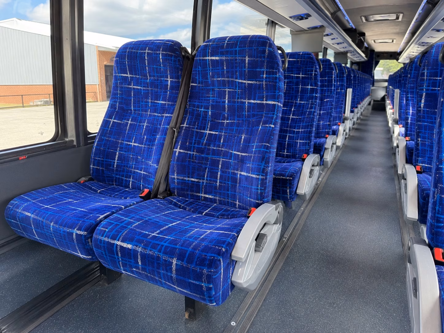 how where and when you re traveling affects your lancaster bus rental rate