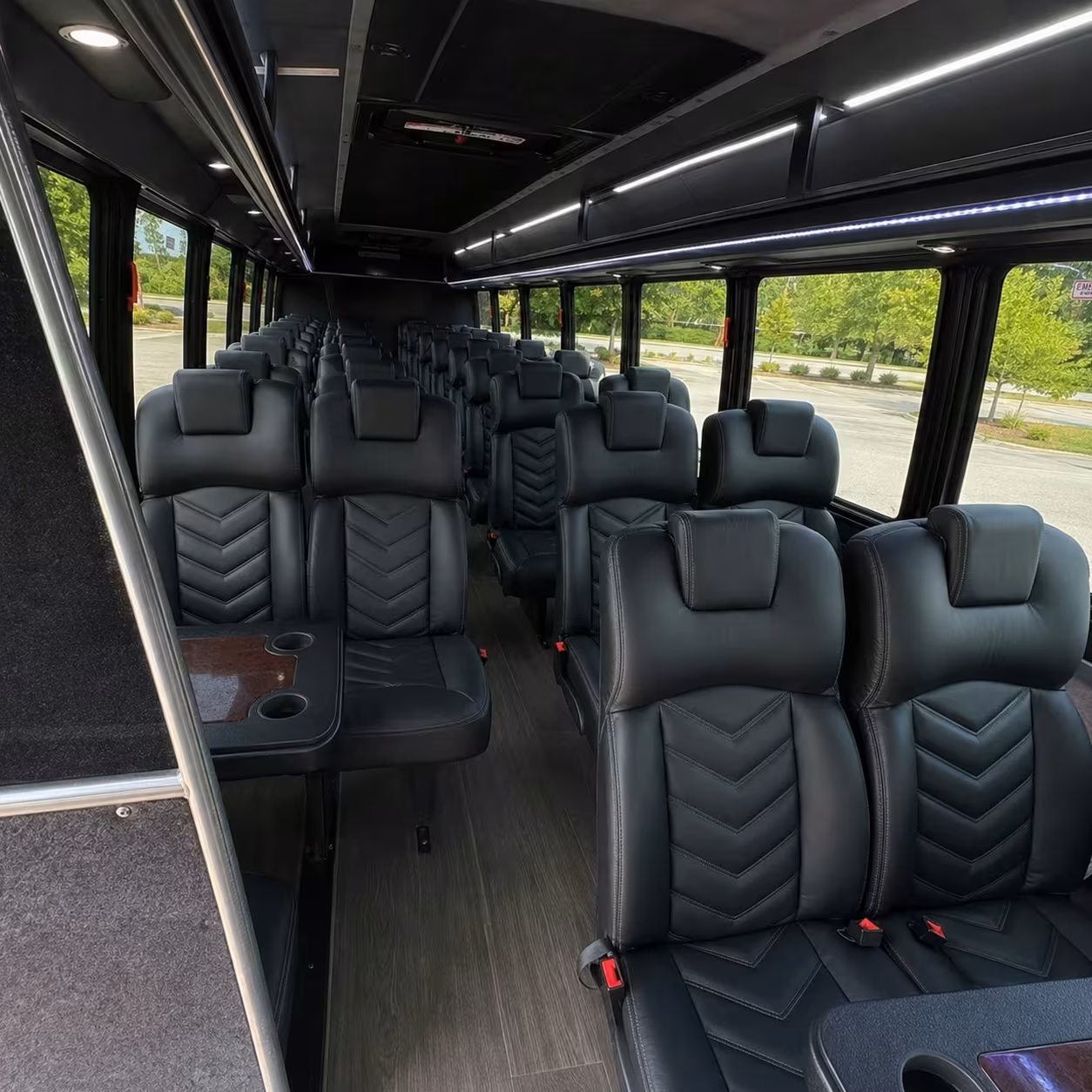 lancaster 35 passenger minibus rental